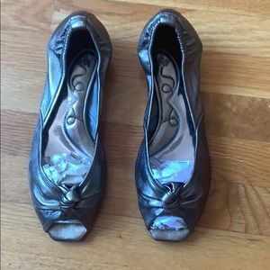 Jessica Bennet Peep Toe Flats - Pewter Lthr - 11M